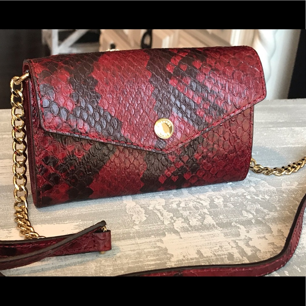 ✅NEW, NEVER USED!! Red & black Michael Kors purse